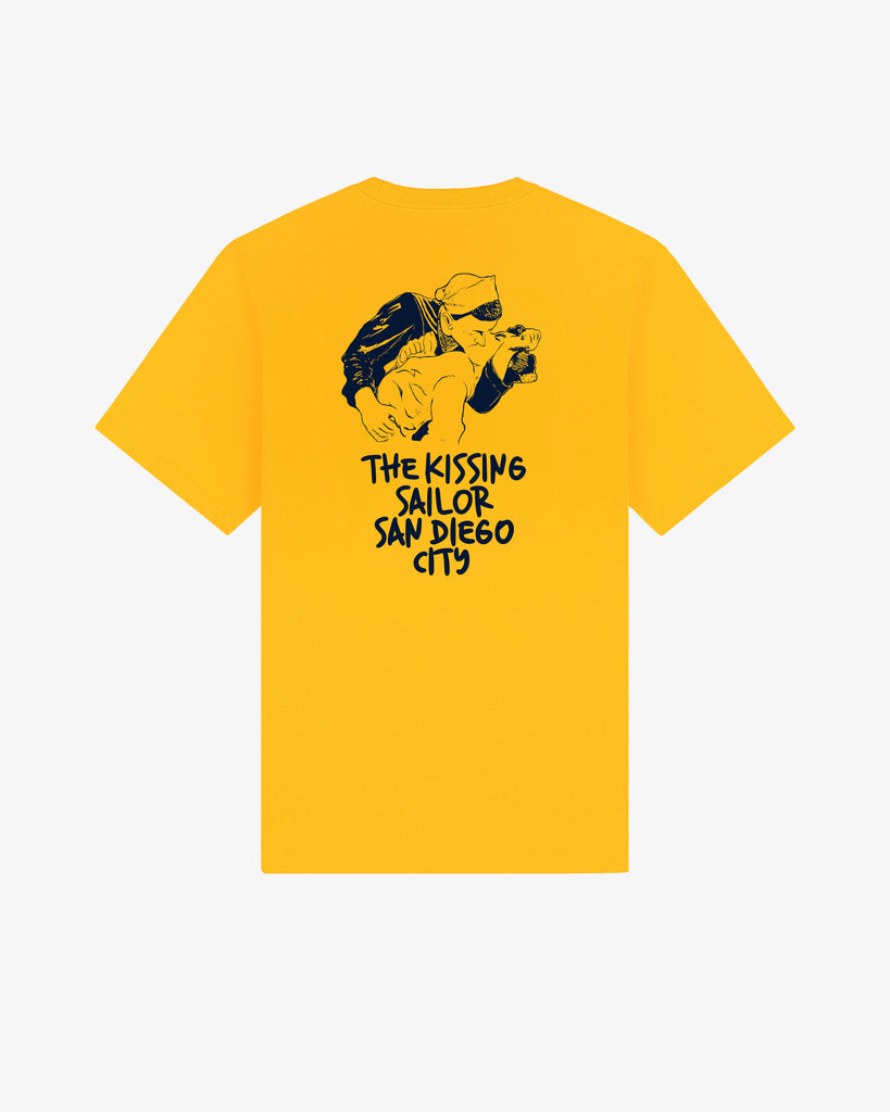 Kissing Sailor Tee by The SDN. Brand – screen-printed graphic t-shirt in heavyweight cotton

The SDN. Brand Kissing Sailor T-shirt featuring vintage-inspired sailor and nurse design